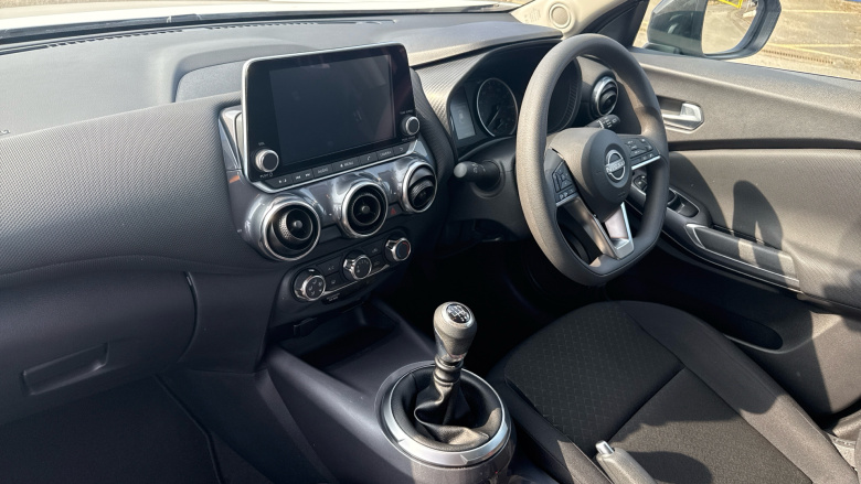 Nissan Juke 1.0 DiG-T 114 Acenta 5dr Petrol Hatchback